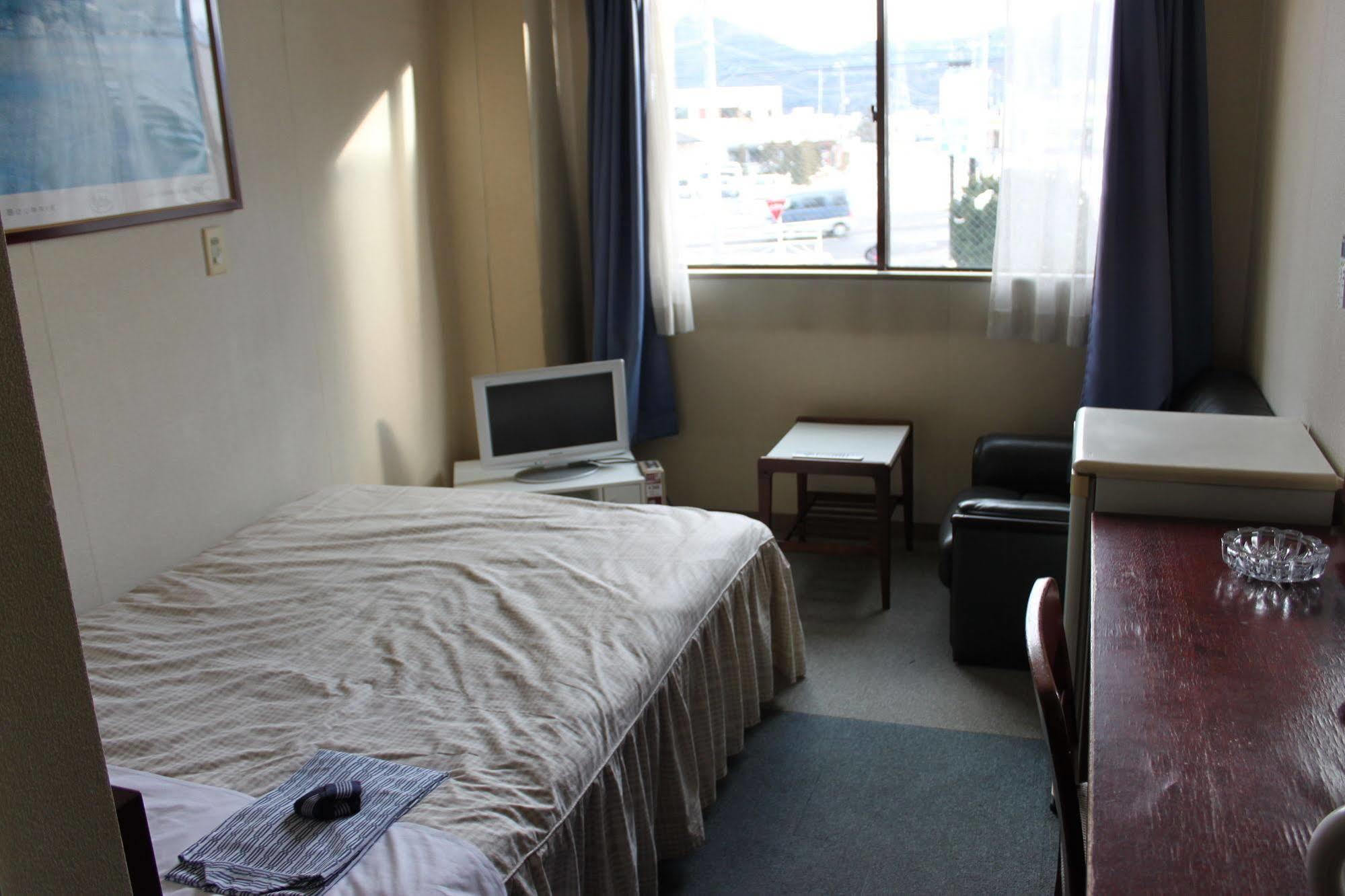 Business Hotel Fujimi Fujiyoshida Luaran gambar